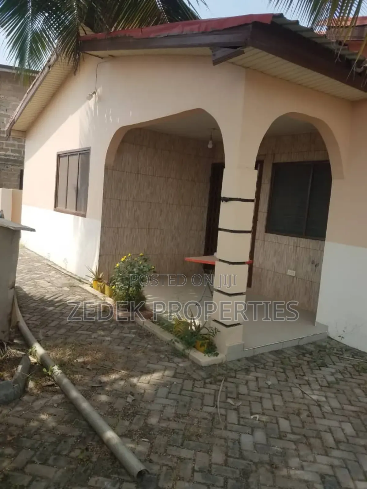 3bdrm House in Ablekuma Olebu for rent