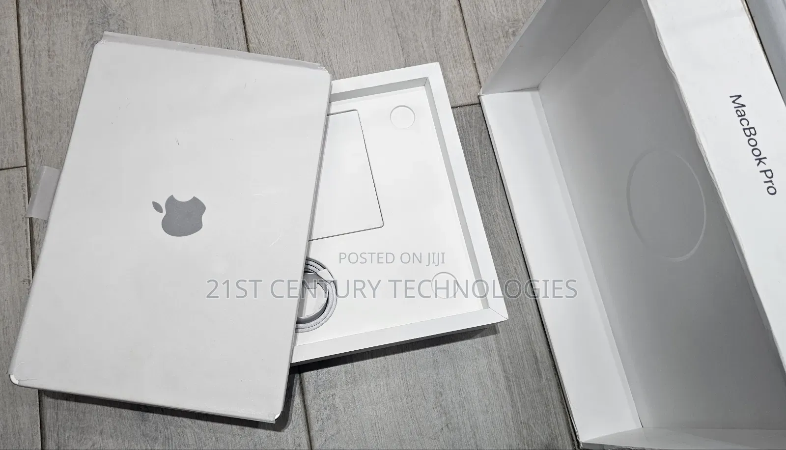 Laptop Apple MacBook Pro 2023 M3 14-Inch 18GB Apple M3 Pro SSD 512GB