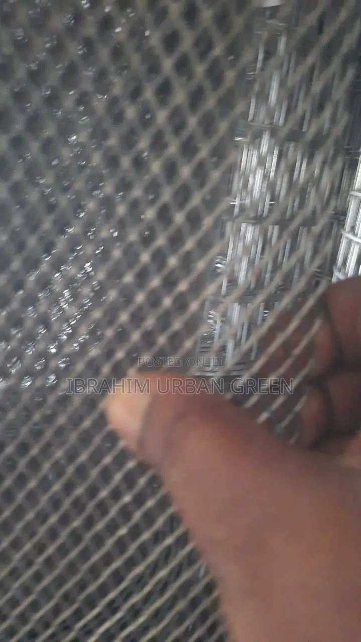 Expanded Mesh Small Holes