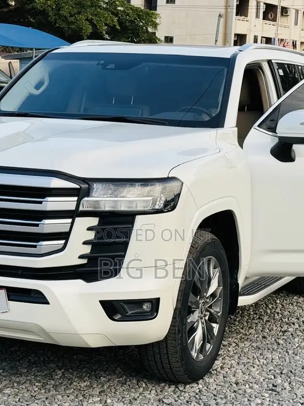 Toyota Land Cruiser 3.5 Petrol 4WD 2022 White