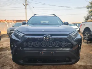 Photo - Toyota RAV4 XLE Premium 2022 Gray