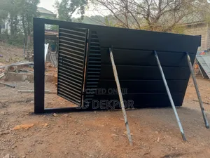Side Circle Design Gate