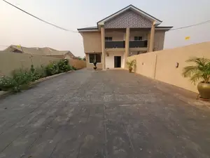 4bdrm House in Lakeside for rent
