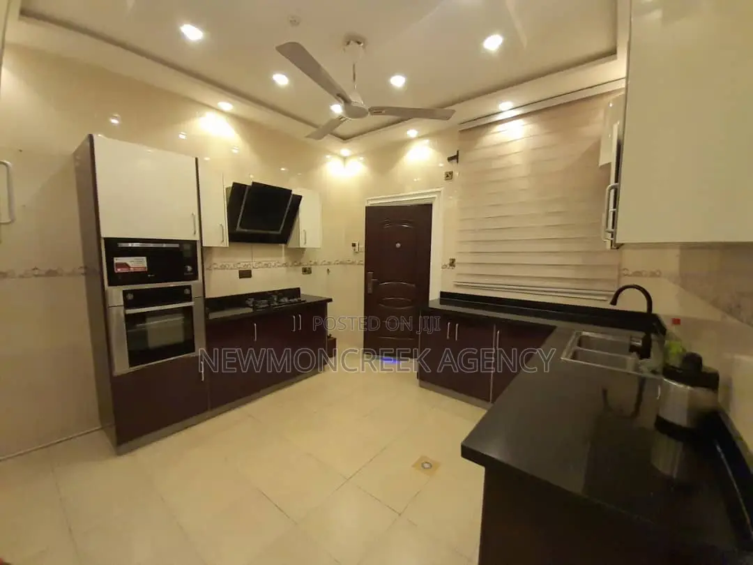 5bdrm Duplex in Oyarifa Estate, Accra Metropolitan for sale