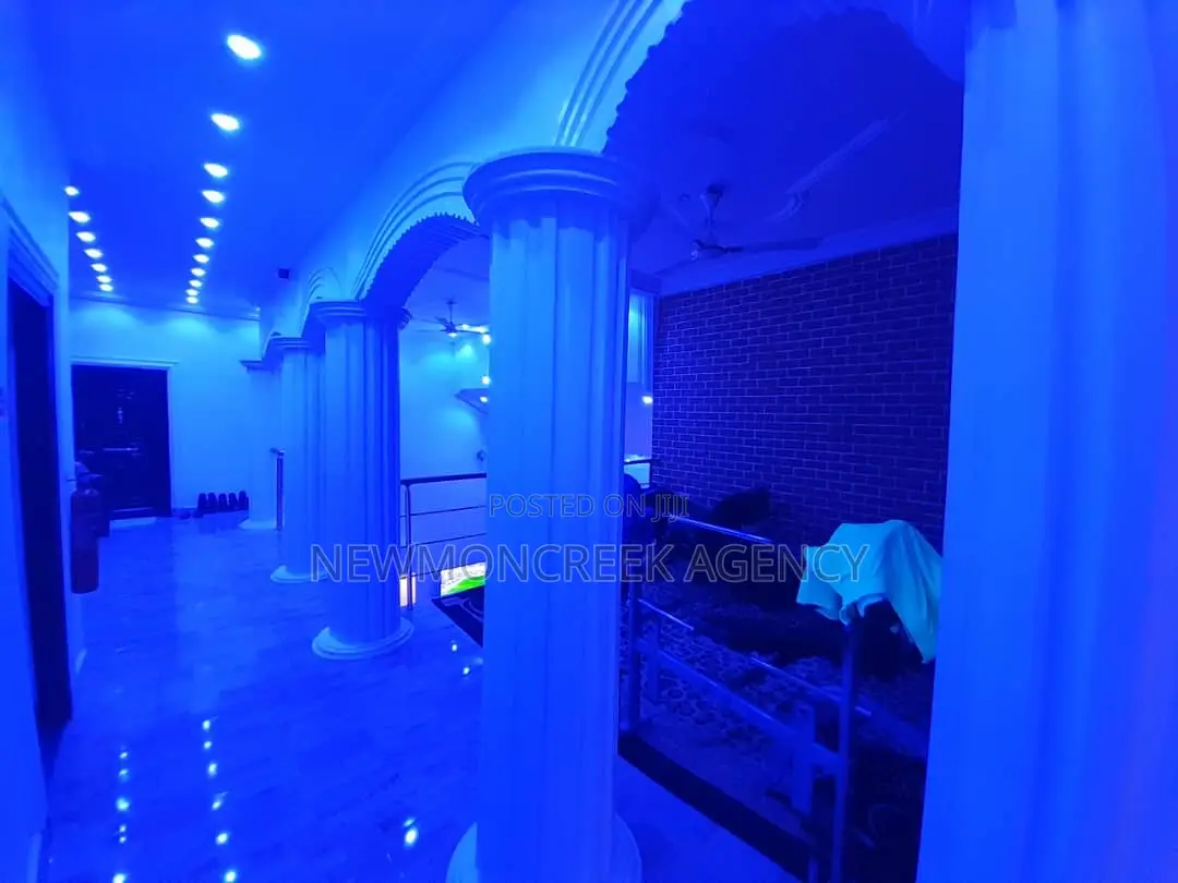 5bdrm Duplex in Oyarifa Estate, Accra Metropolitan for sale