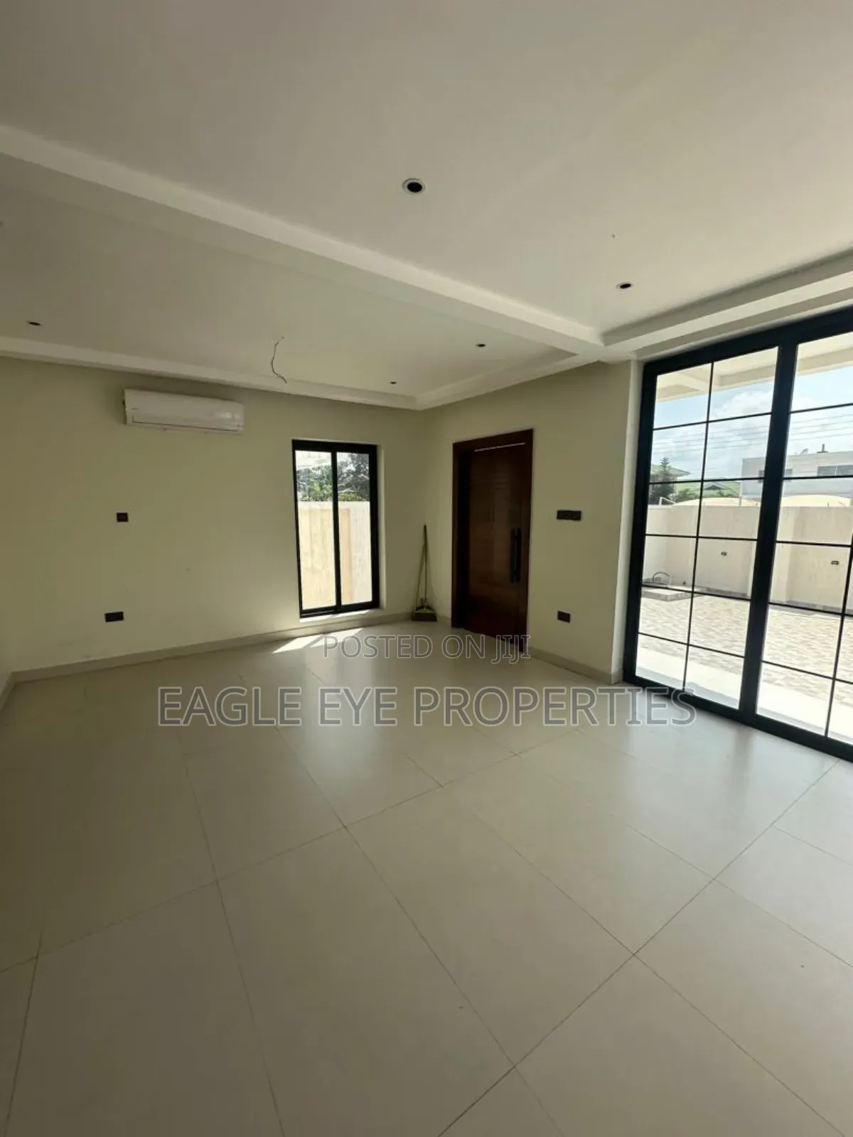 4bdrm House in Airport Residential Area for sale