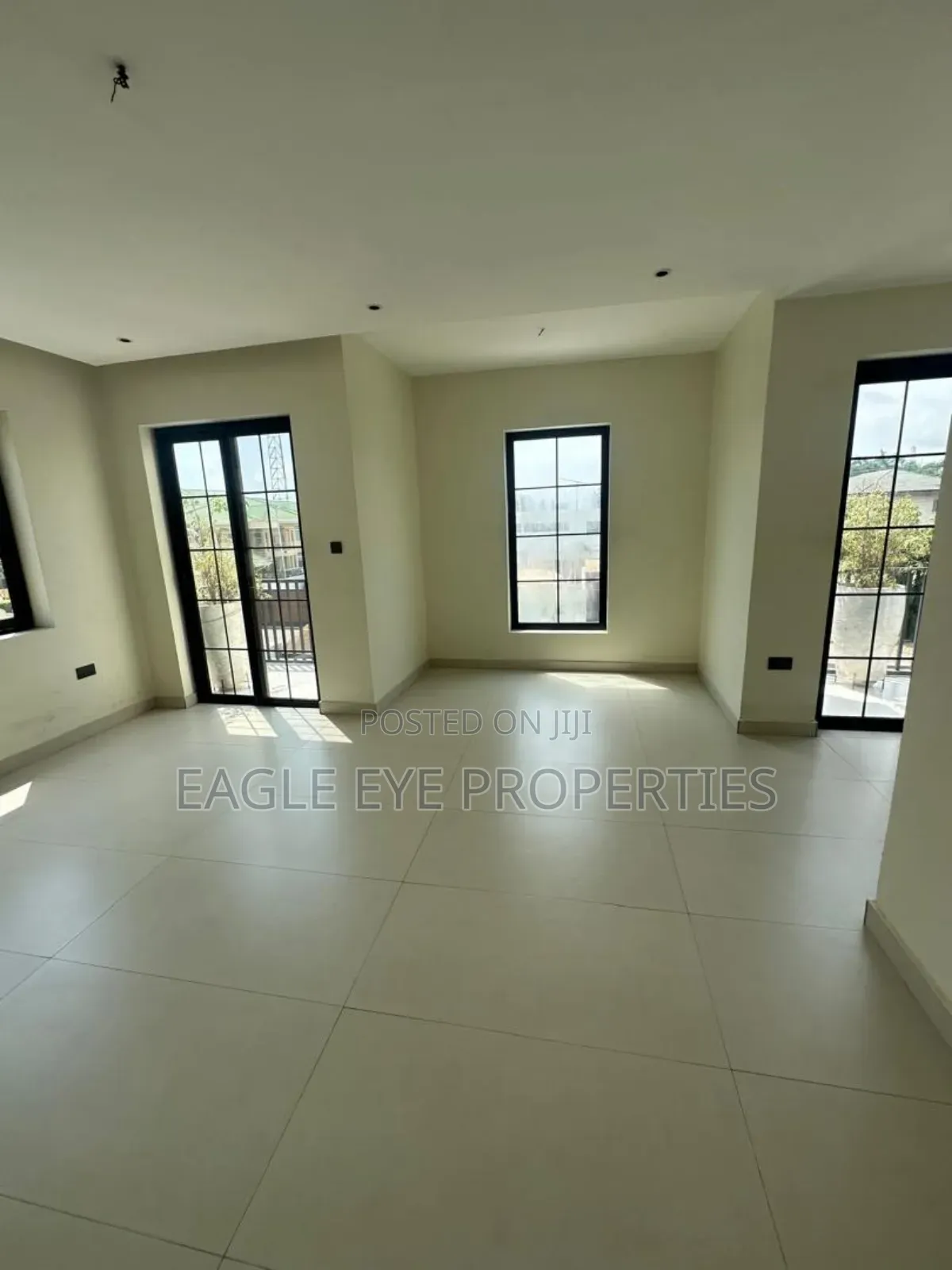 4bdrm House in Airport Residential Area for sale