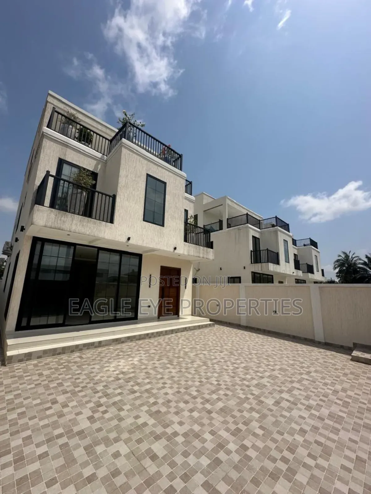 4bdrm House in Airport Residential Area for sale
