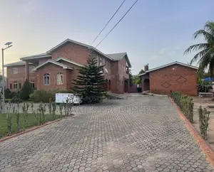 10bdrm Mansion in Pokuase for sale
