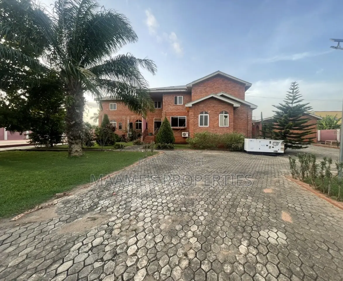 10bdrm Mansion in Pokuase for sale
