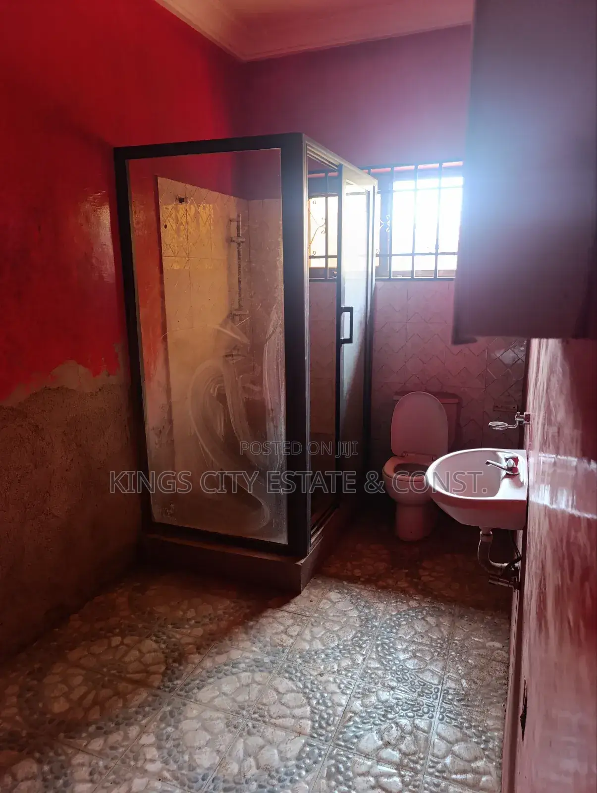 3bdrm Apartment in Kings-City-Estate, Ofankor for rent
