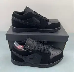 Nike Air Jordan 1 Low “Triple Black”