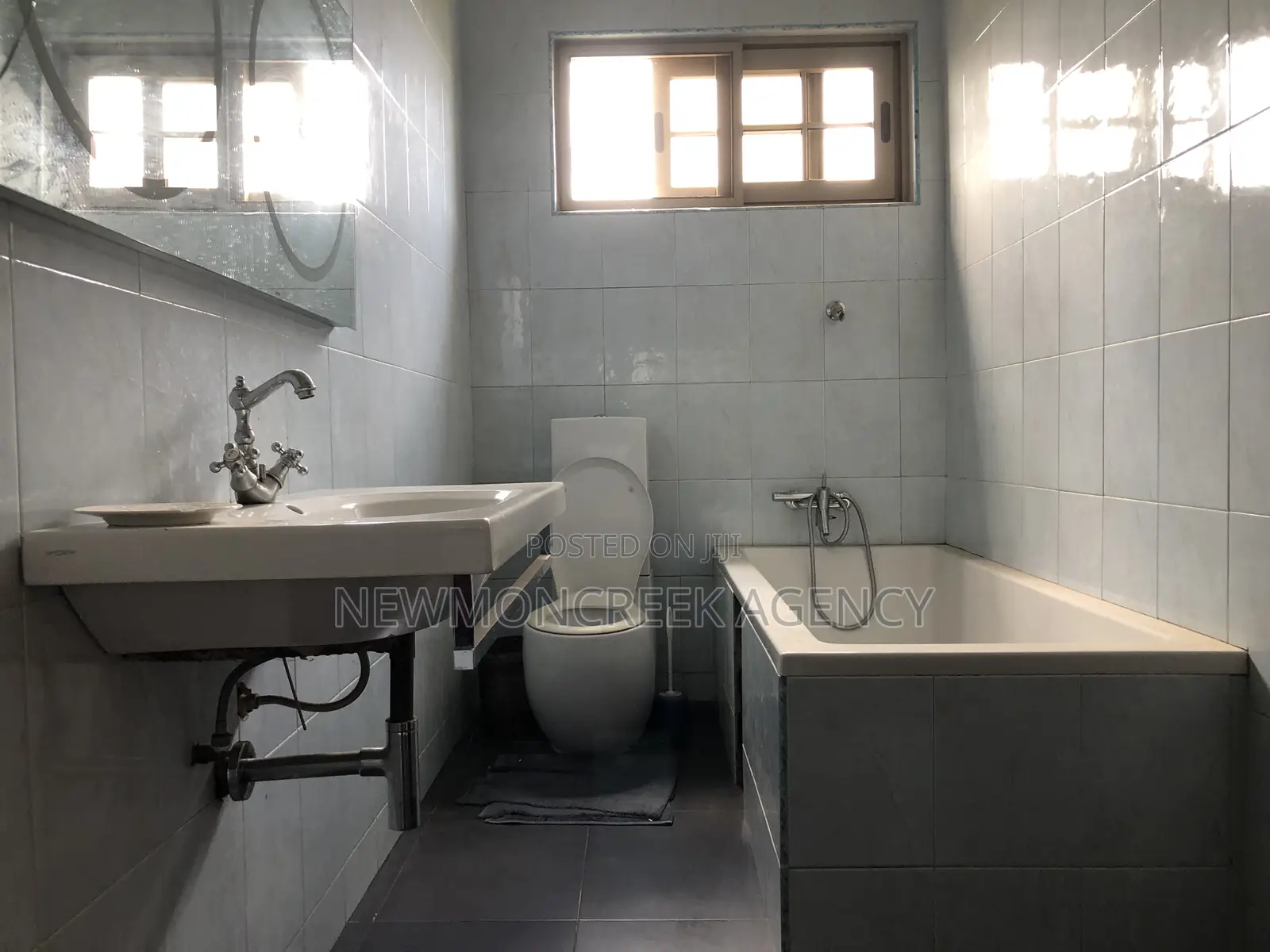 6bdrm Duplex in Spintex C18 for sale