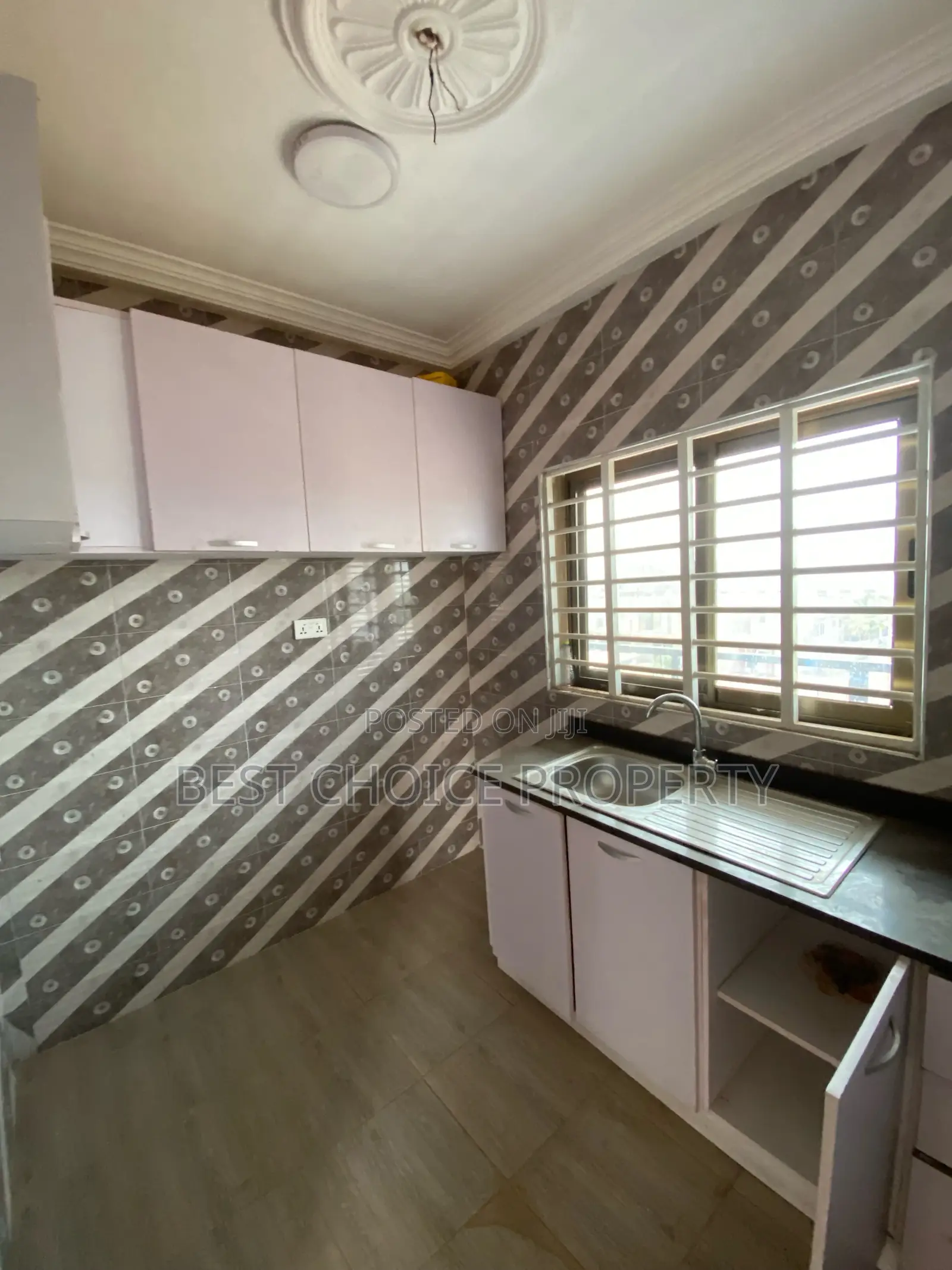 1bdrm Room & Parlour in Adenta New Legon for rent