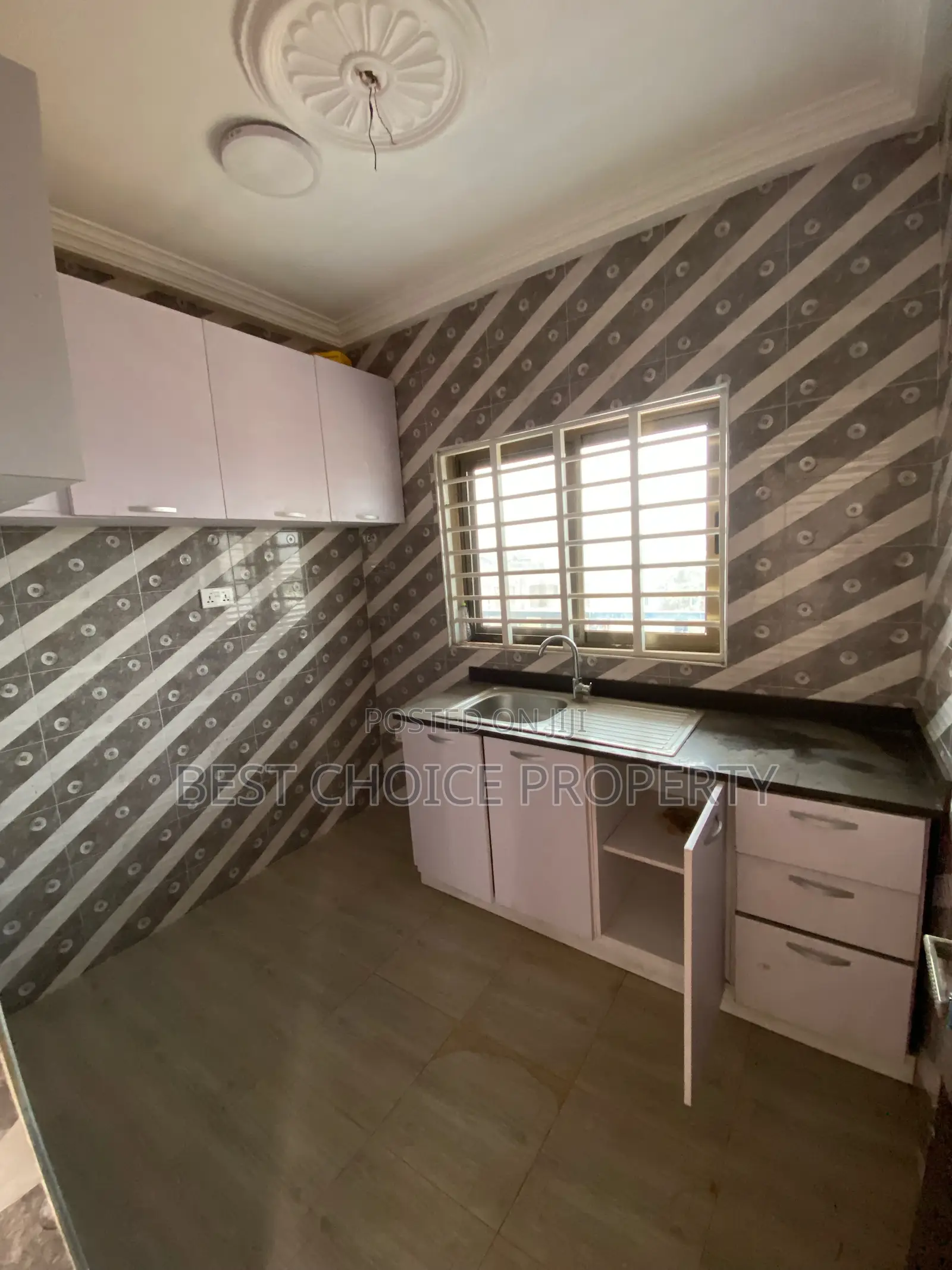 1bdrm Room & Parlour in Adenta New Legon for rent