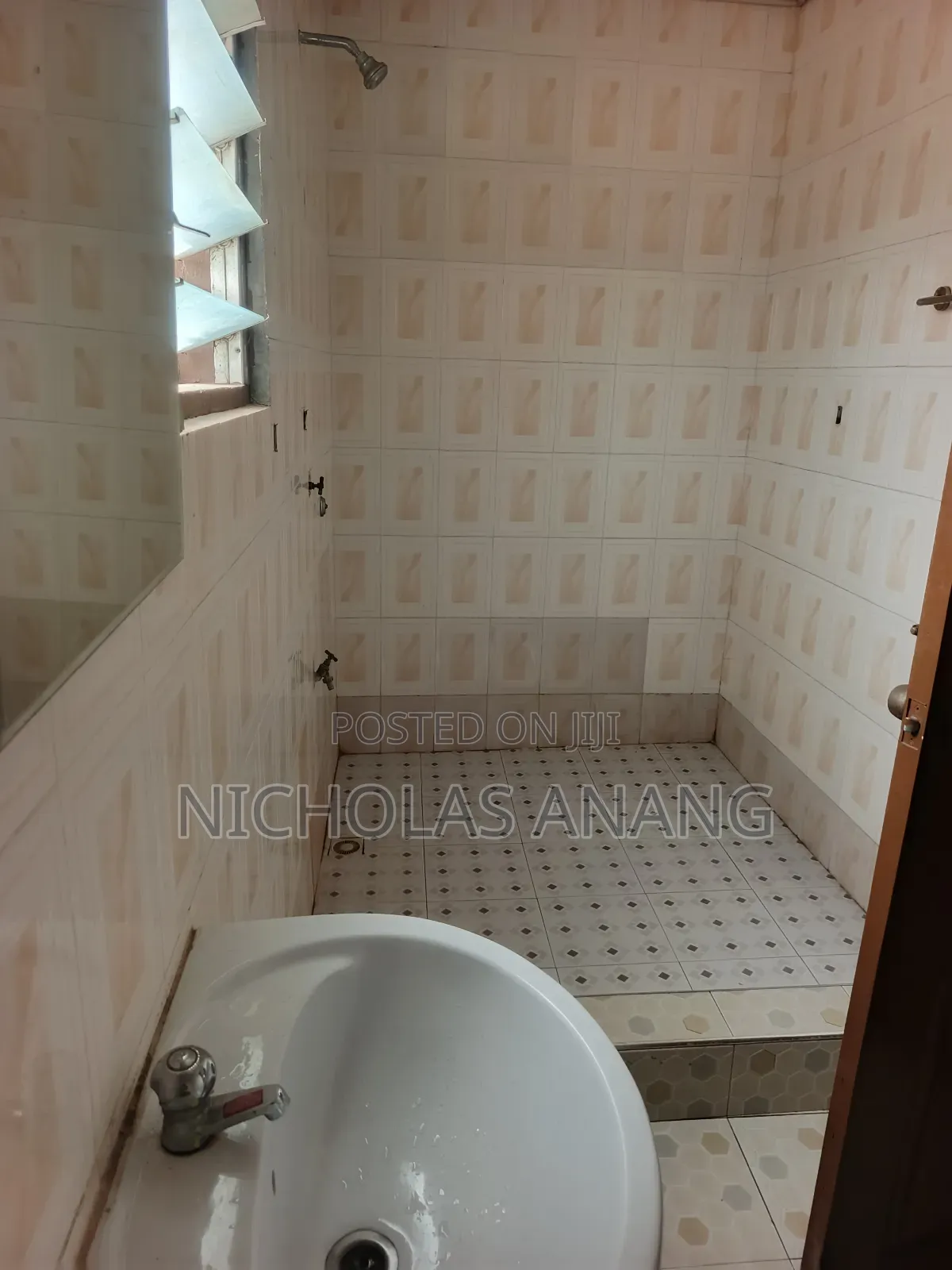 2bdrm Apartment in The Dorns Properties, New Town for rent