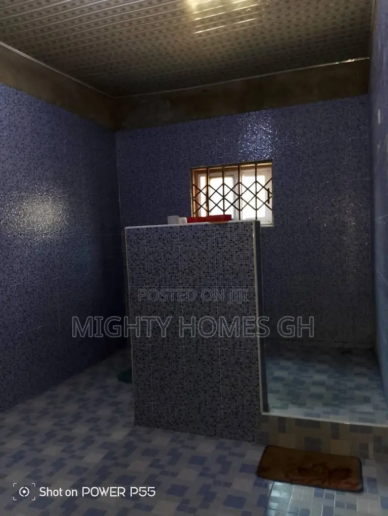 6bdrm House in Mighty Homes, Kasoa for rent