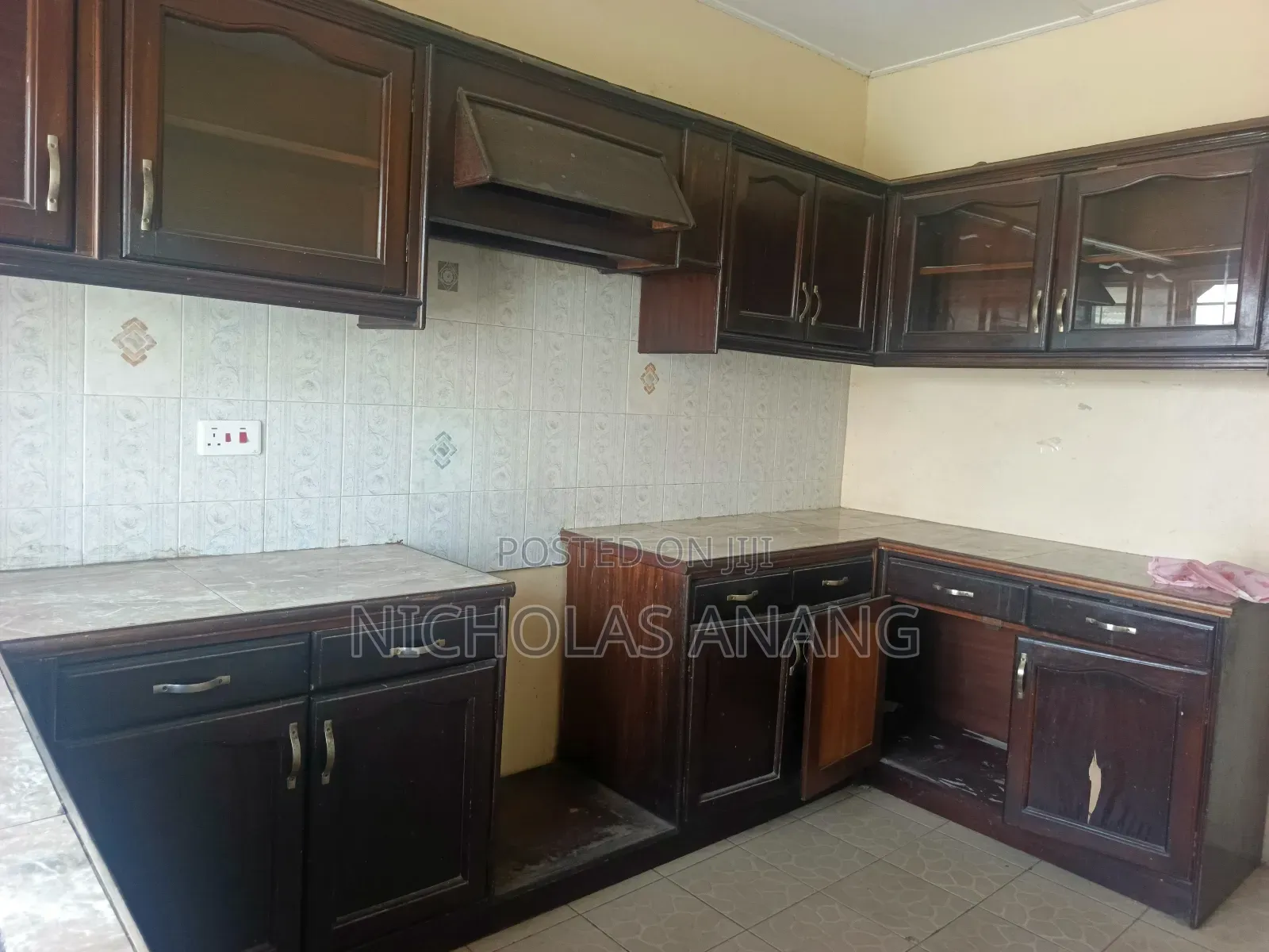 2bdrm Apartment in Dorns Properties, New Town for rent