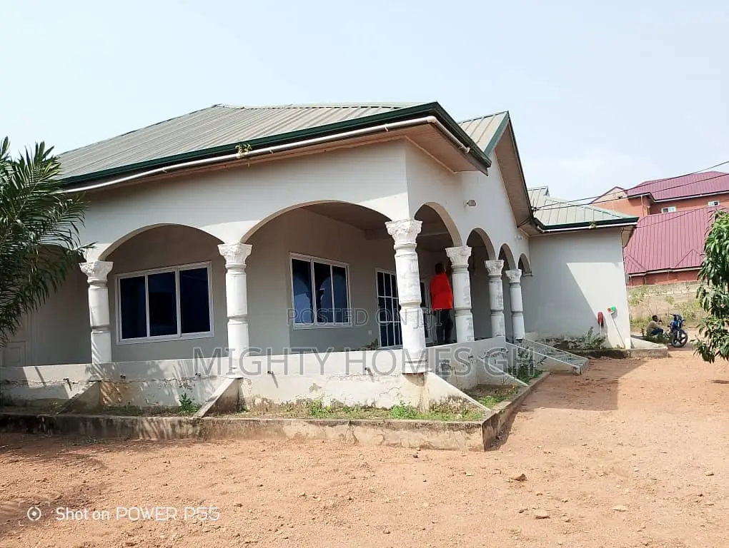 6bdrm House in Mighty Homes, Kasoa for rent