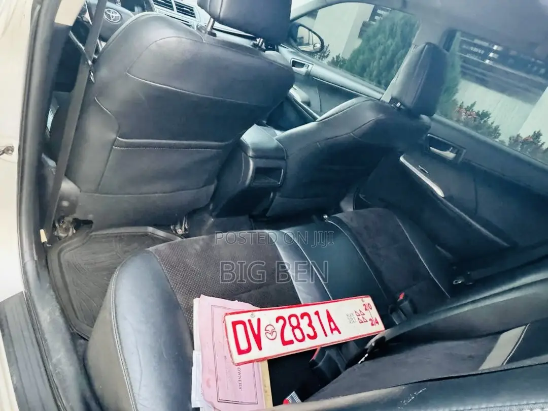 Toyota Camry 2014 Silver