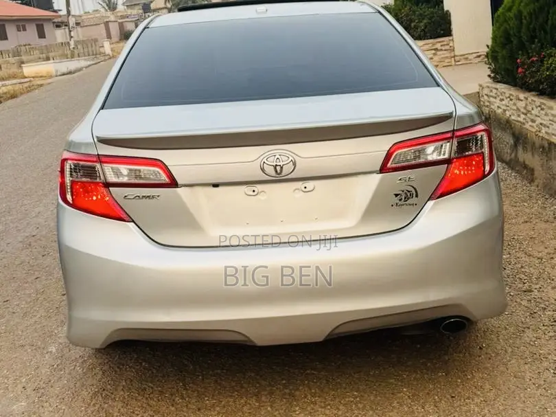 Toyota Camry 2014 Silver