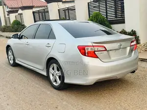 Toyota Camry 2014 Silver