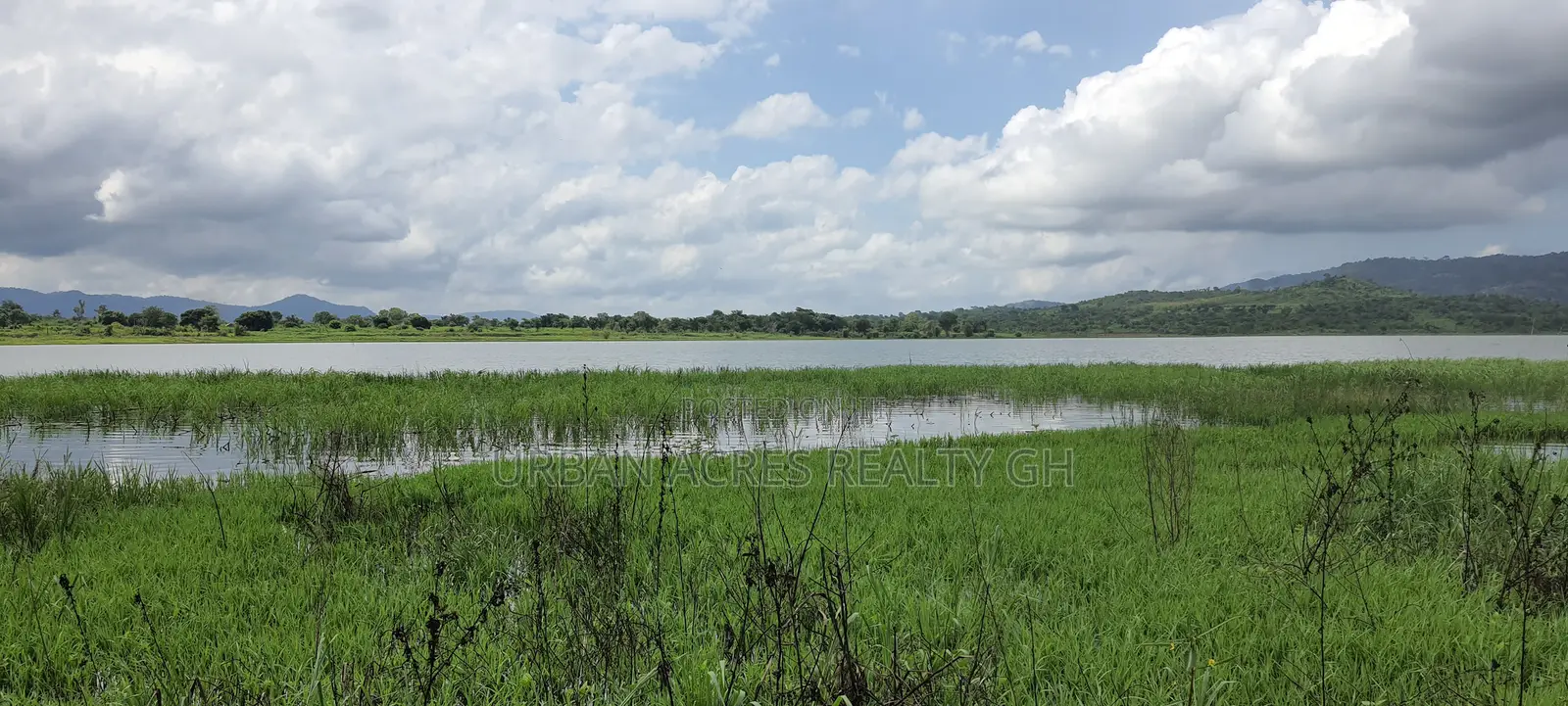 VOLTA REGION, HAVE (ETOE) _ 2 Acres  Riverfront Farmland