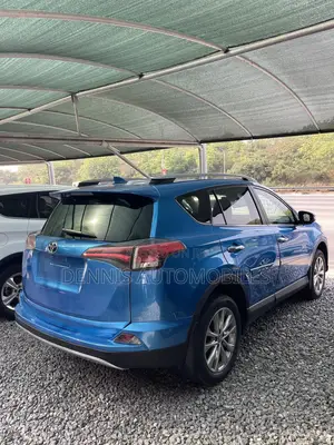 Toyota RAV4 XLE 4dr SUV AWD (2.5L 4cyl 6A) 2018 Blue