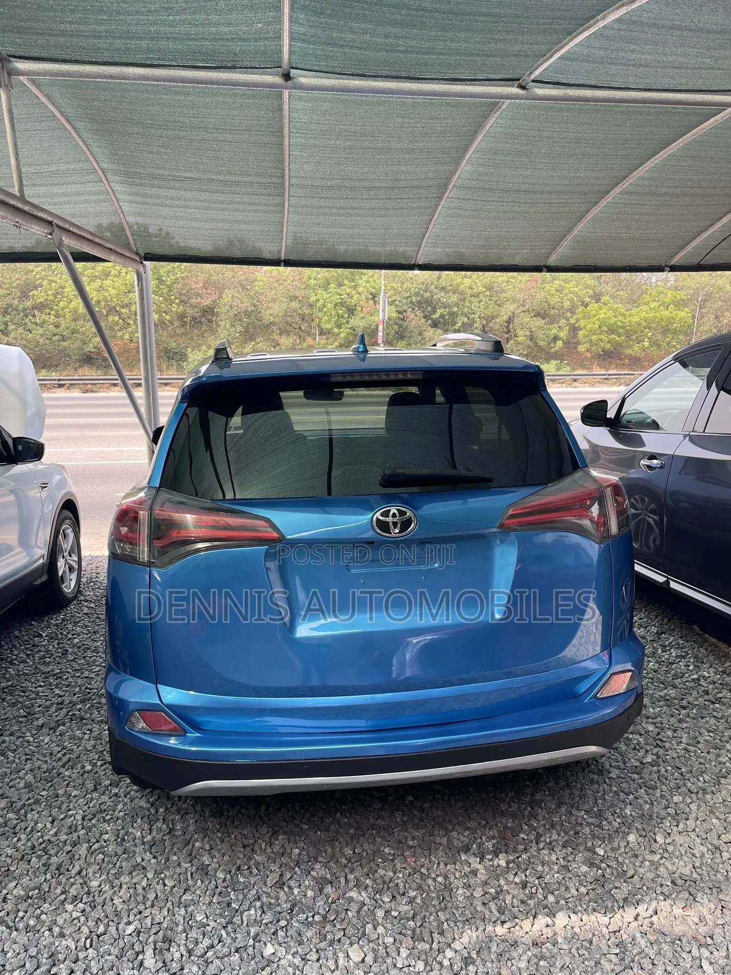 Toyota RAV4 XLE 4dr SUV AWD (2.5L 4cyl 6A) 2018 Blue