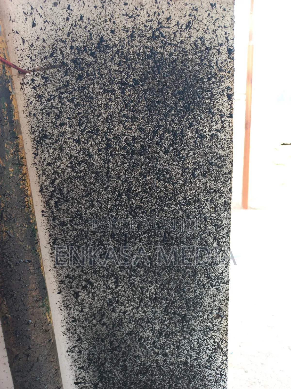 Under Coating Gun Or Gravitex Gun For Speaker Box And More.