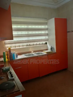 4bdrm Apartment in Ablekuma for rent