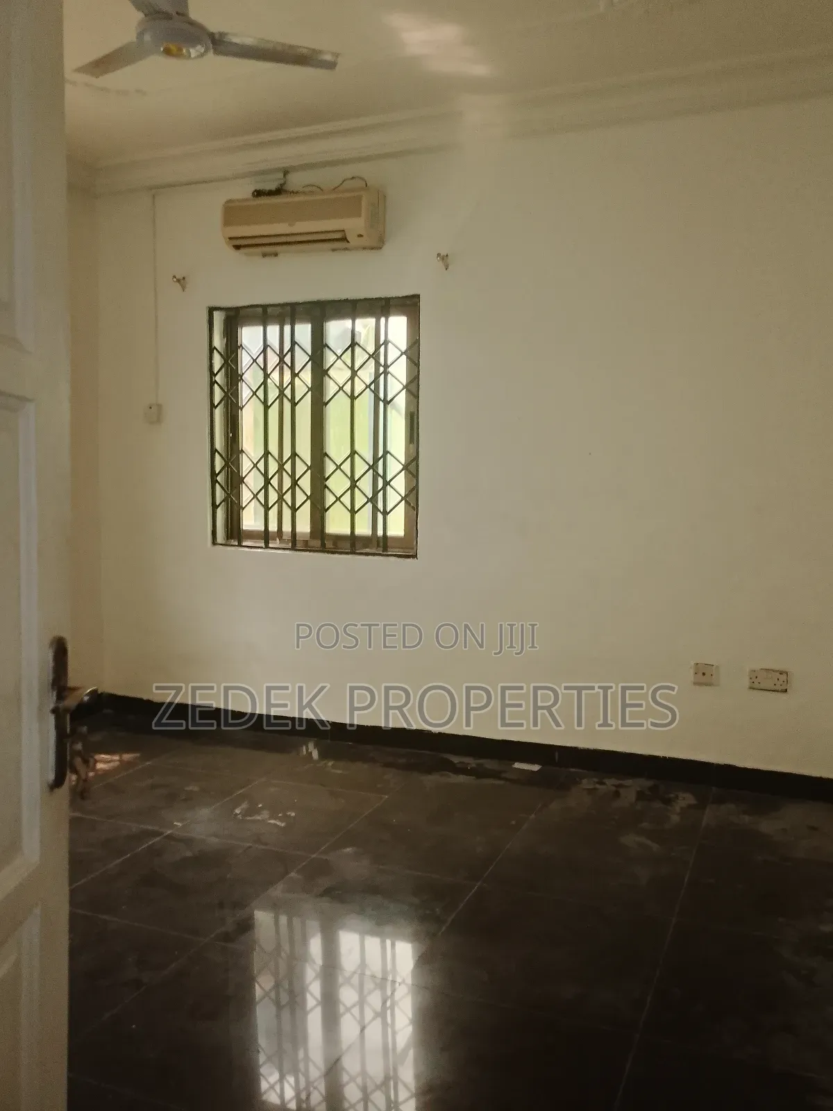 4bdrm Apartment in Ablekuma for rent