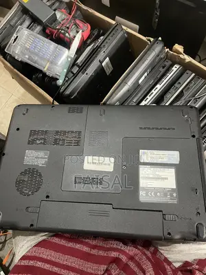 Laptop Toshiba Satellite C665 4GB Intel Core i3 HDD 500GB
