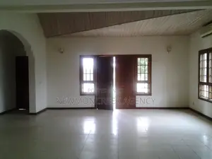 4bdrm Duplex in Gated Estate, Accra Metropolitan for rent