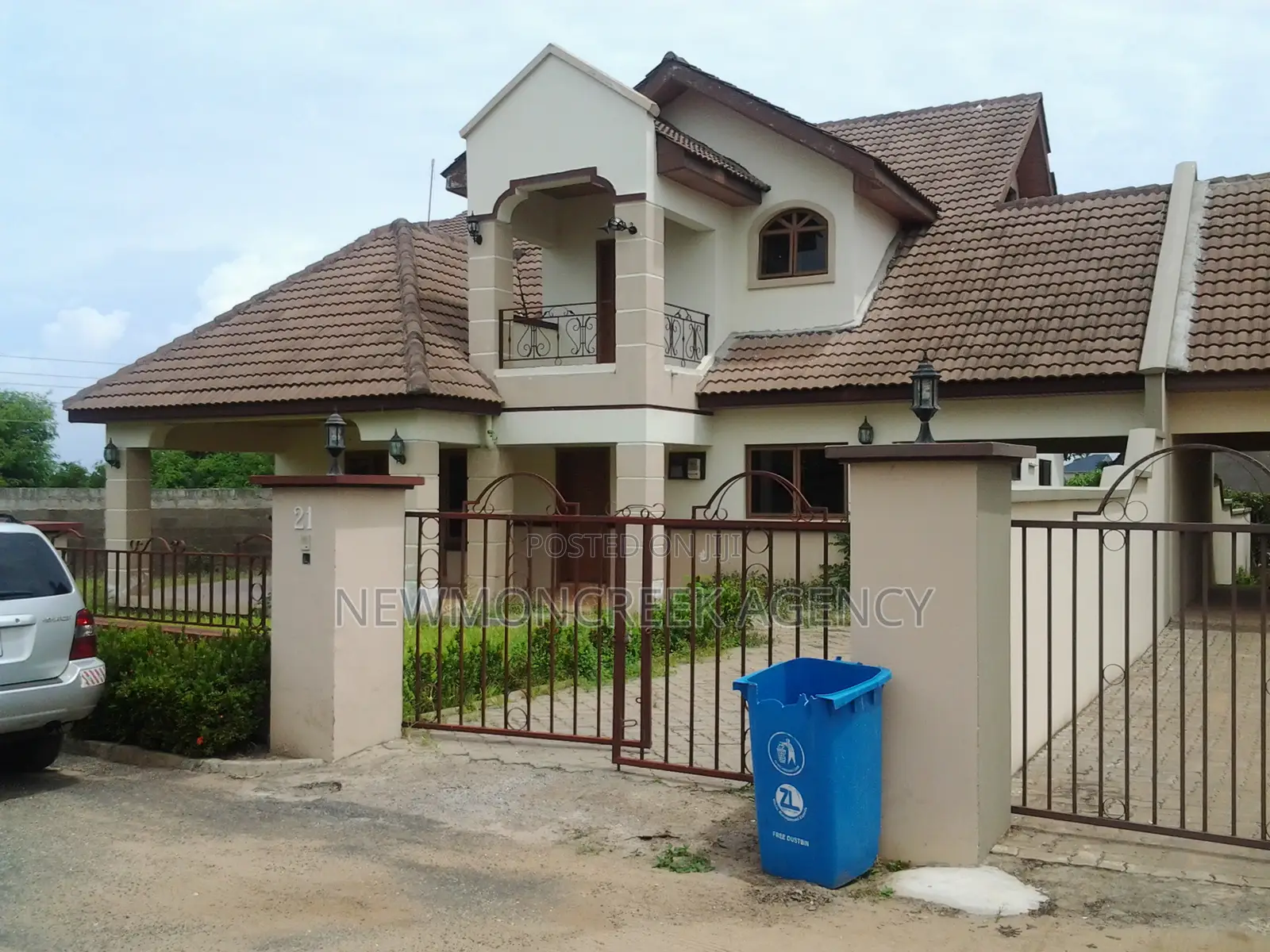 4bdrm Duplex in Gated Estate, Accra Metropolitan for rent
