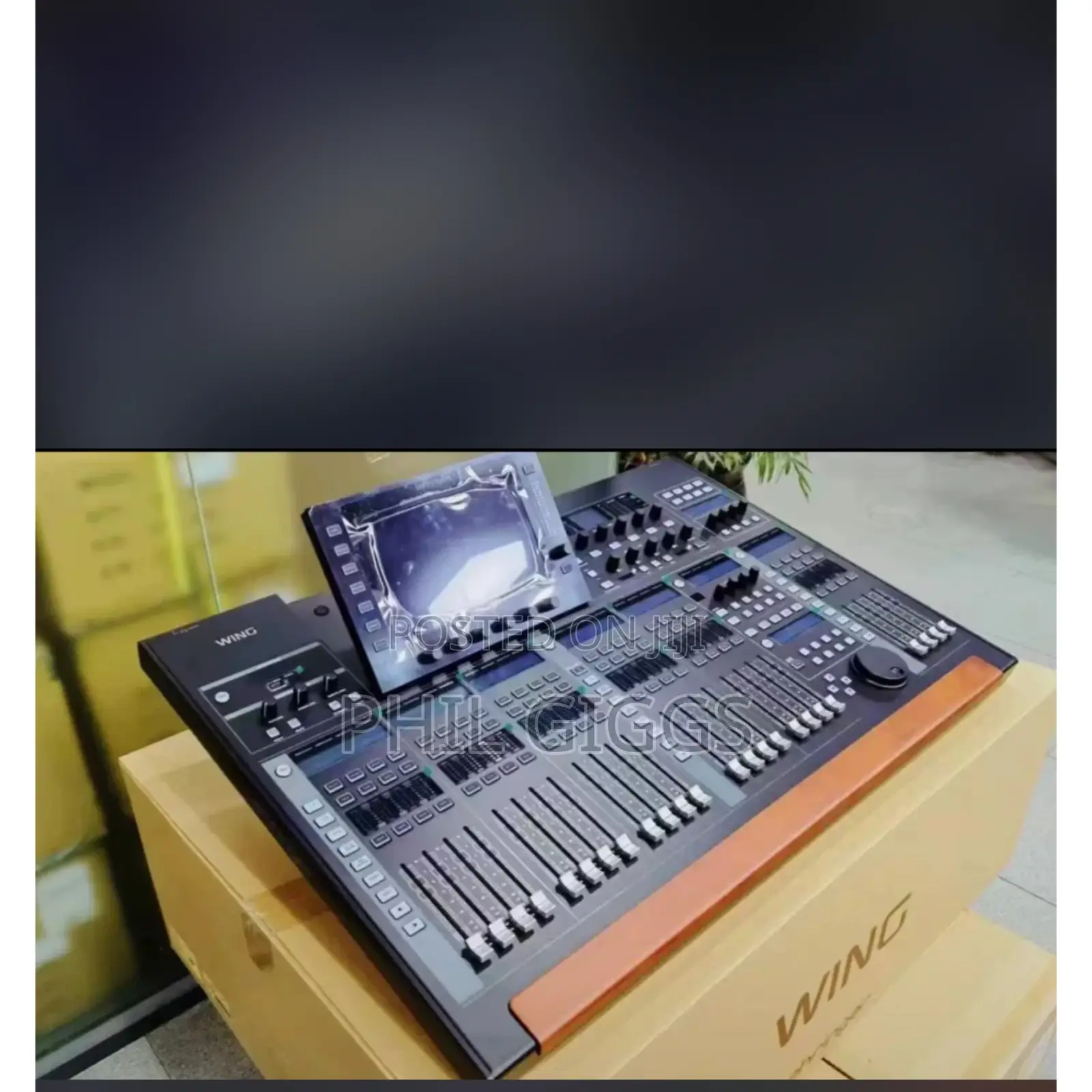 Behringer Wing Digital Mixer Board