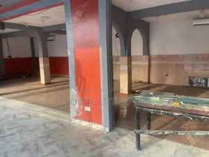 Showroom of 300sqm + at North Kaneshie Industrial Area 4 Rent
