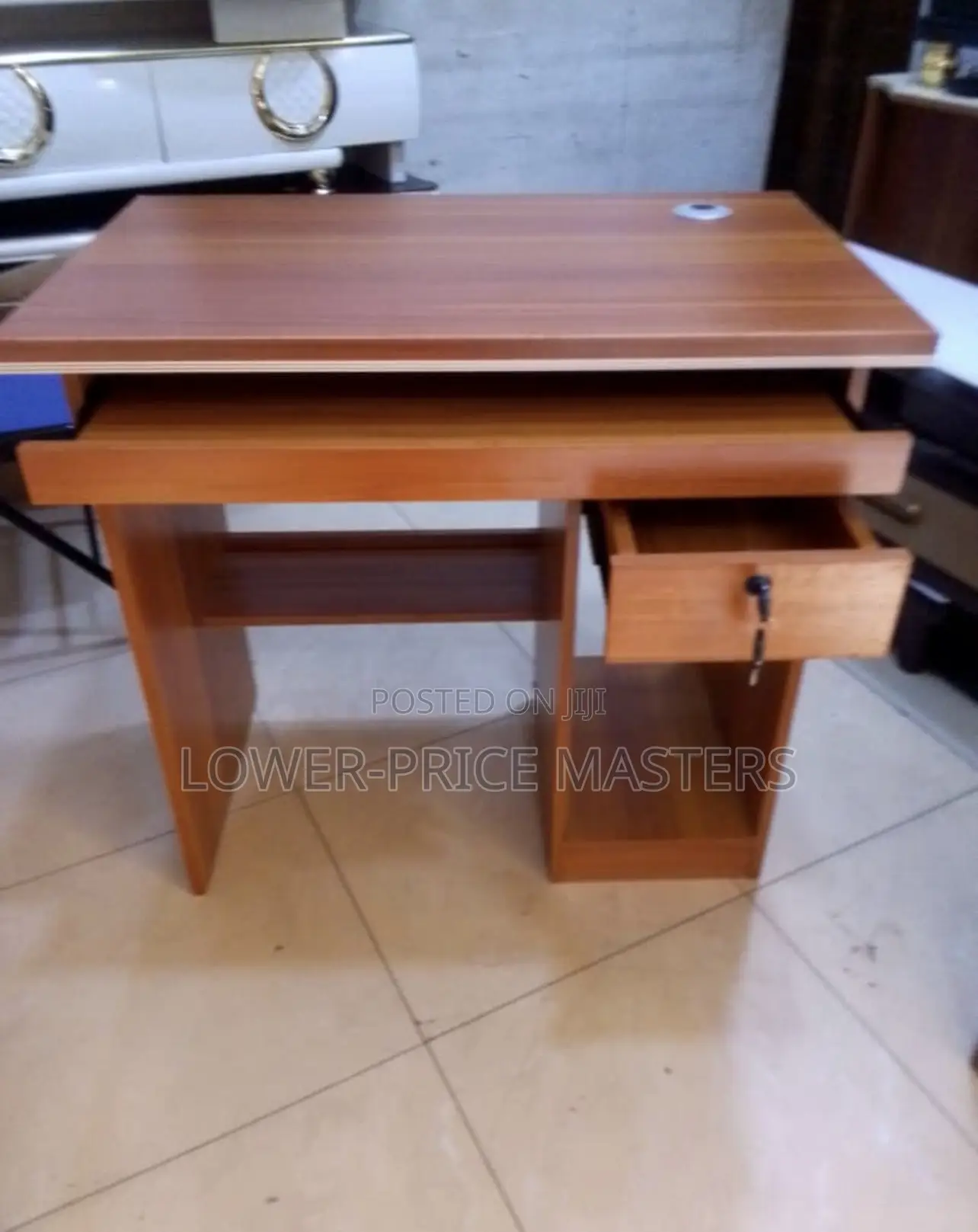 Mini Desk for Home / Office