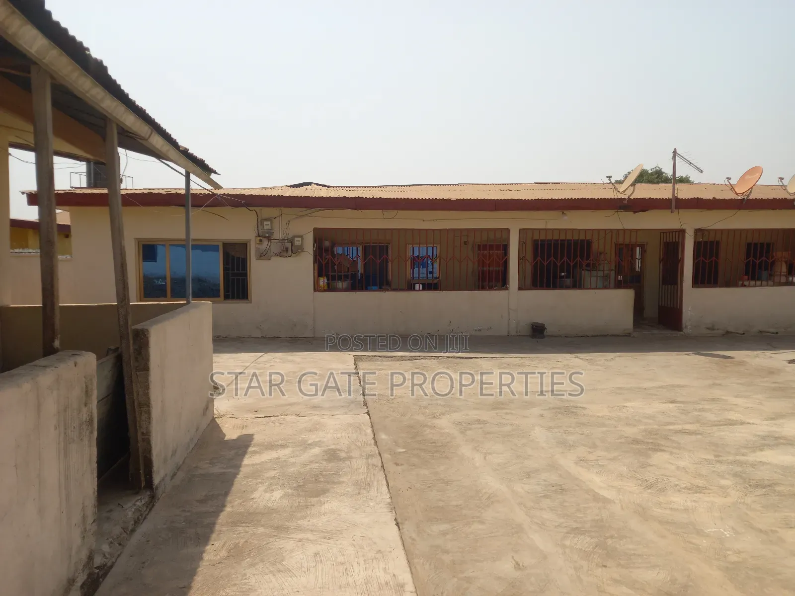 5bdrm House in Kenyasi Abrem, Kumasi Metropolitan for sale