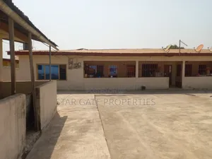 5bdrm House in Kenyasi Abrem, Kumasi Metropolitan for sale