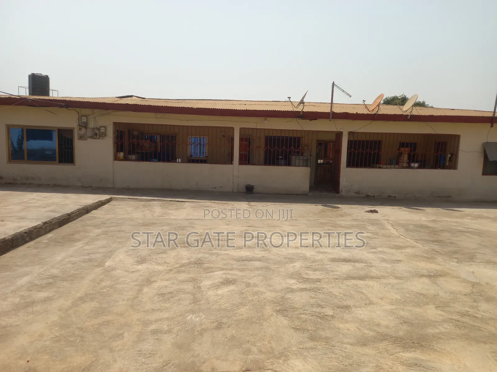 5bdrm House in Kenyasi Abrem, Kumasi Metropolitan for sale