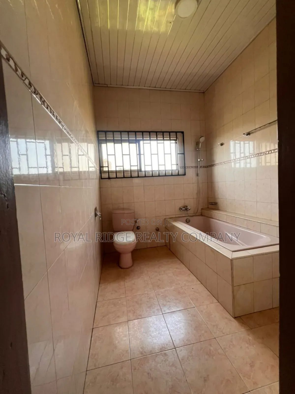 4bdrm Duplex in East Legon, Accra Metropolitan for rent