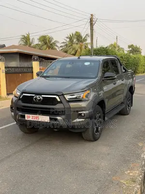Toyota Hilux Revo Double Cab Deisel 2.4 AWD 2022 Gray