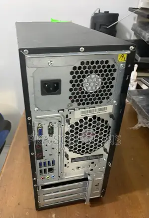Desktop Computer Lenovo ThinkStation P310 16GB Intel Xeon HDD+SSD 2T