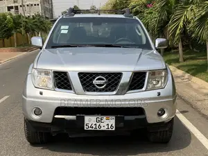 Photo - Nissan Navara 2.5 dCi Automatic 2012 Silver