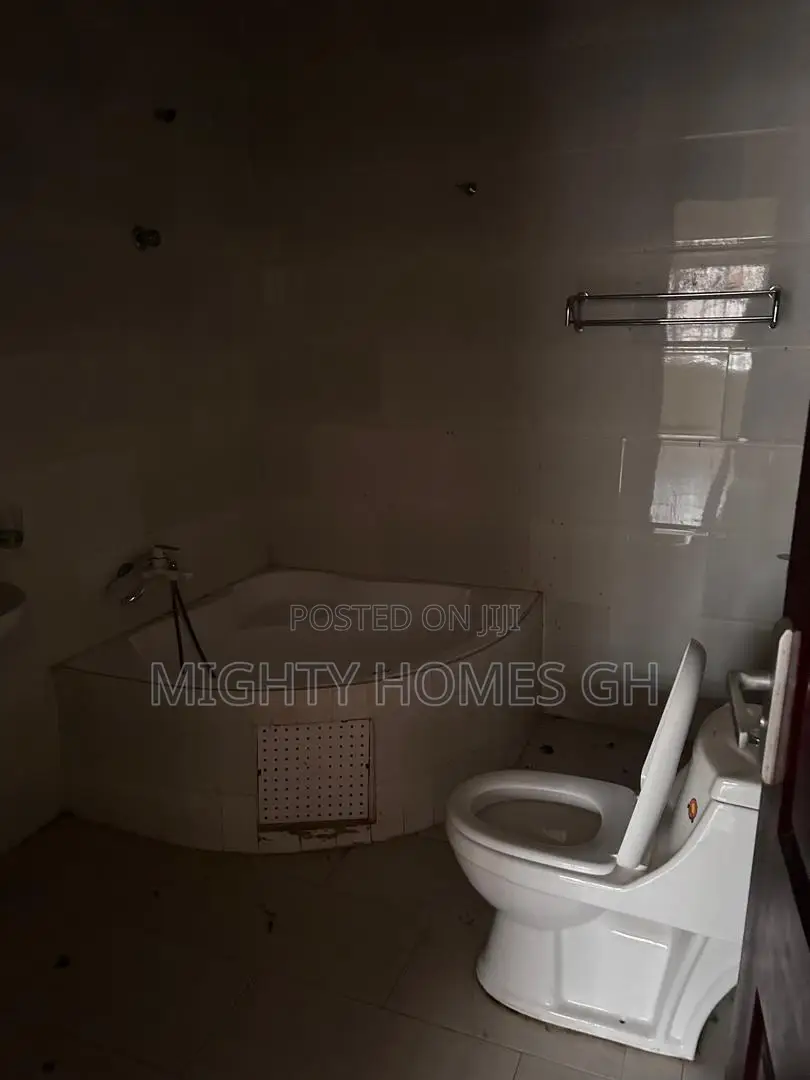 3bdrm Apartment in Mighty Homes, Kasoa for rent
