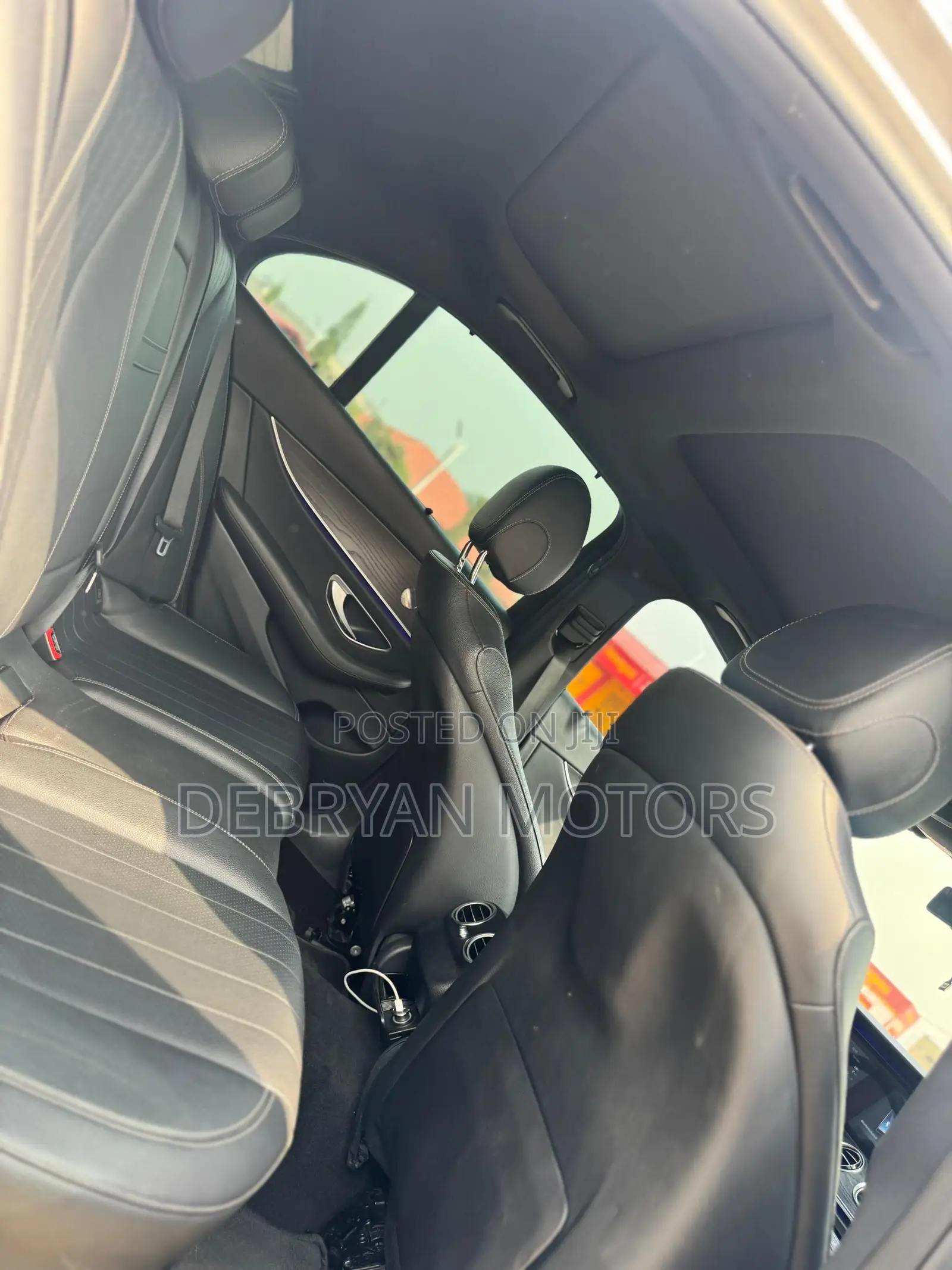 Mercedes-Benz E300 4Matic AWD Sedan (2.0L 4cyl 9A) 2017 Silver
