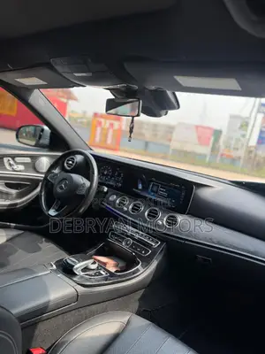 Mercedes-Benz E300 4Matic AWD Sedan (2.0L 4cyl 9A) 2017 Silver