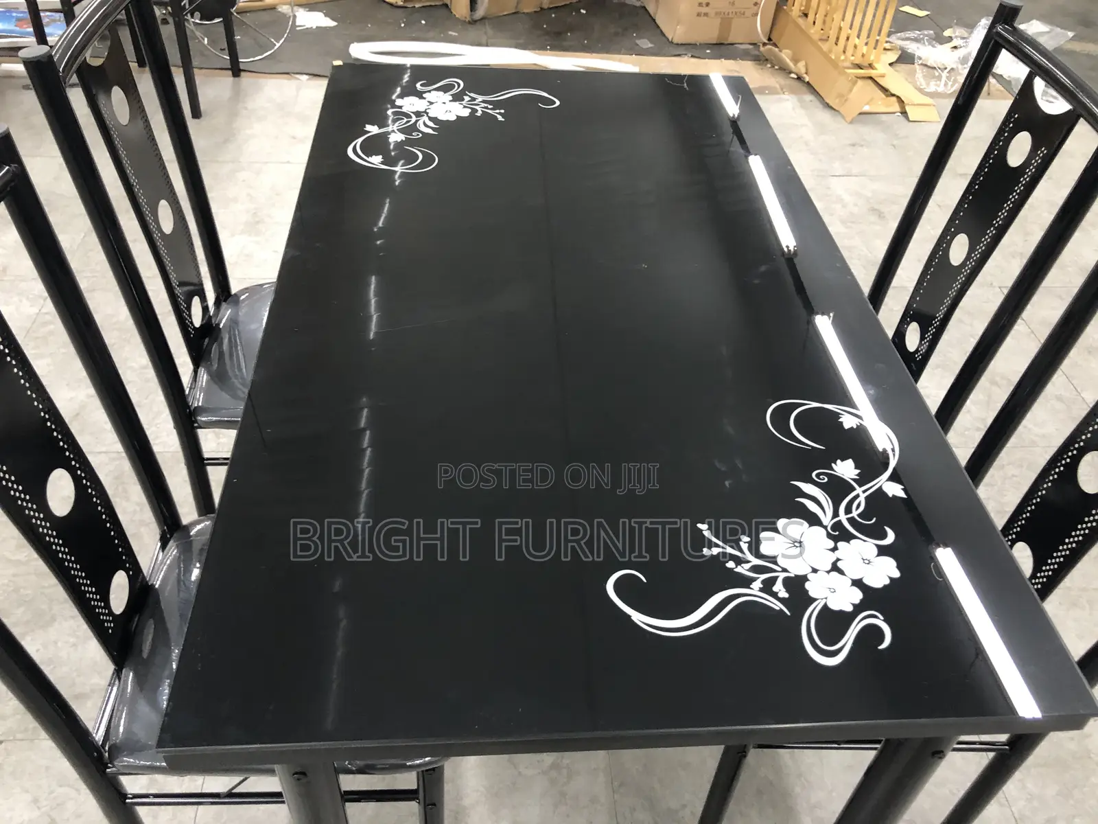 Dining Table With Four Chairs Available in Stocks