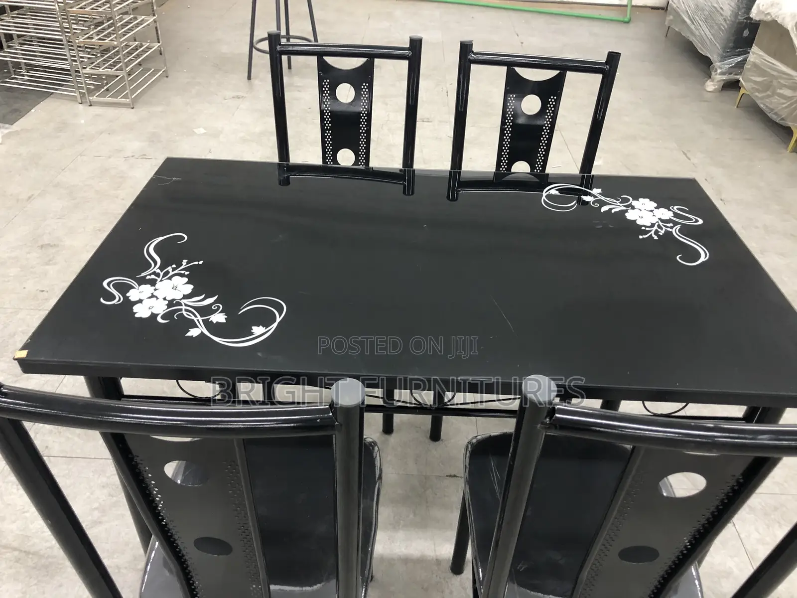 Dining Table With Four Chairs Available in Stocks